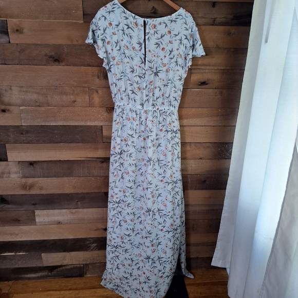 American Eagle Floral Cape-Overlay RomperSize Large - Picture 6 of 8